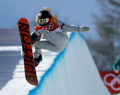 chloe kim snowboarder